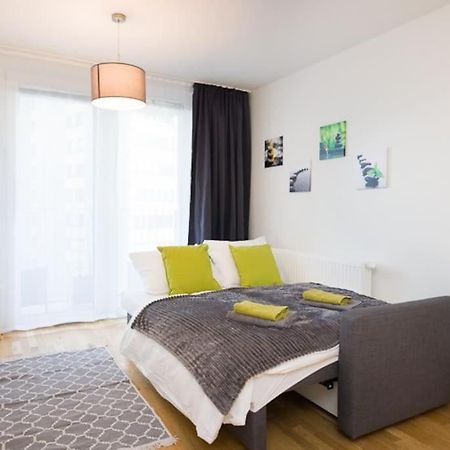 Premium City Apartment With Balcony! Free Garage Parking Included! Вена Экстерьер фото